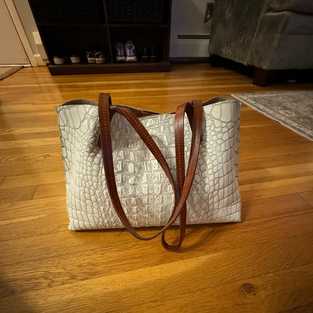B May beautiful bag. White mist embossed croc